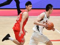 开云体育APP下载-男篮联赛的精彩瞬间落入镜头，赛事精彩