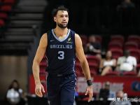 开云体育APP下载-快船客场逆袭灰熊，主控后卫主攻火力