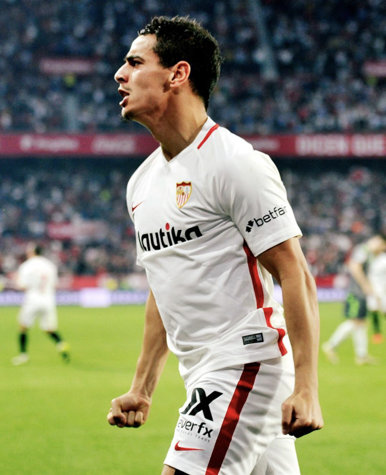 塞维利亚战平,本耶德尔梅开二度的简单介绍 塞维利亚战平,本耶德尔梅开二度的简单介绍