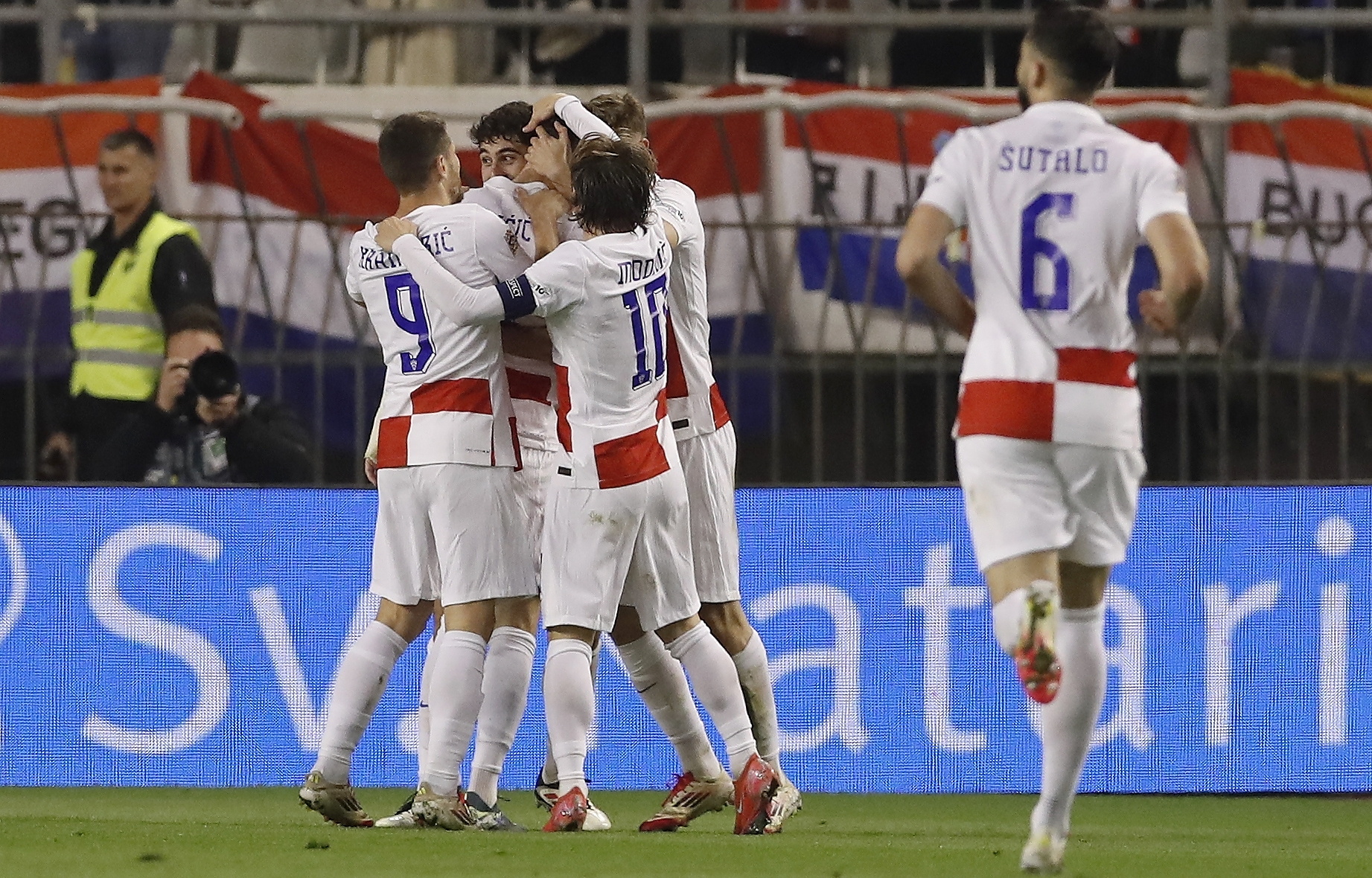 战胜克罗地亚杀入半决赛 战胜克罗地亚杀入半决赛