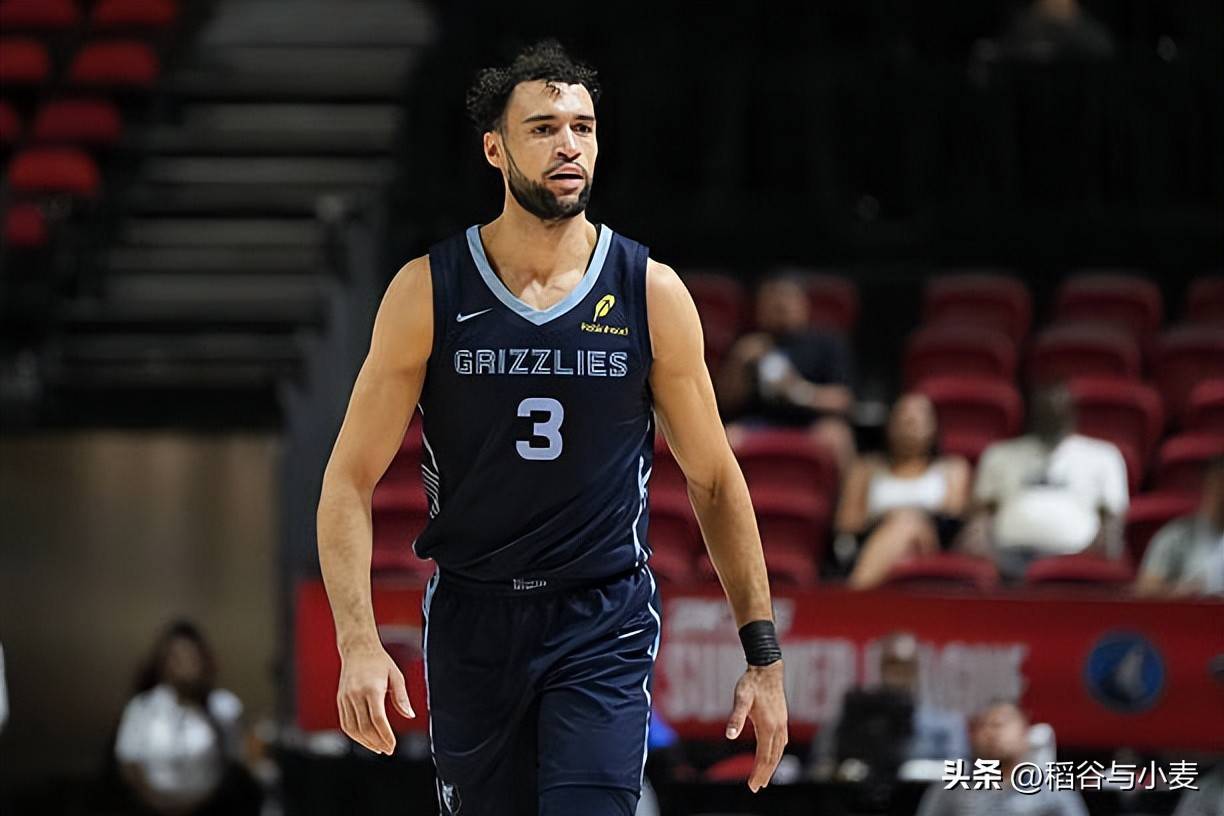 快船客场逆袭灰熊,主控后卫主攻火力 快船客场逆袭灰熊,主控后卫主攻火力