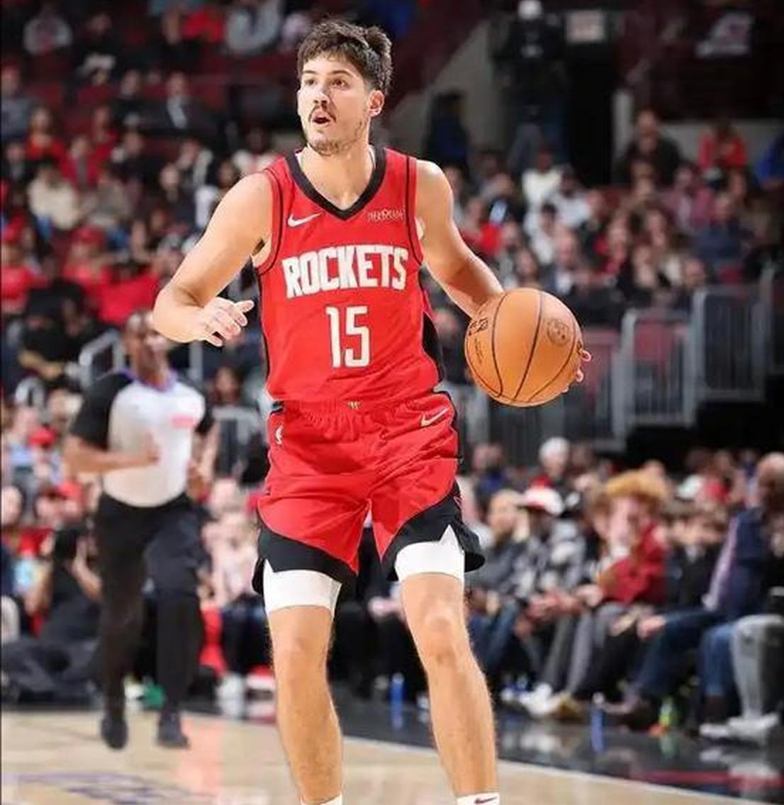 火箭主场不敌尼克斯,遭遇两连败 火箭主场不敌尼克斯,遭遇两连败