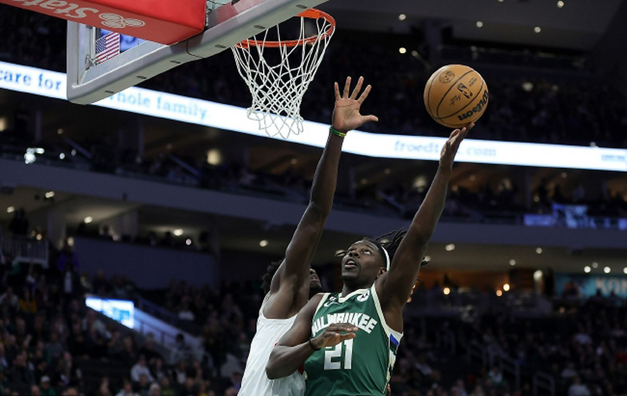 关于猛龙主场逆转雄鹿,西亚卡姆关键3分入账的信息 关于猛龙主场逆转雄鹿,西亚卡姆关键3分入账的信息