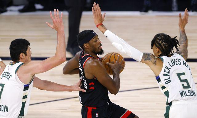 猛龙客场横扫国王,后场表现抢眼 猛龙客场横扫国王,后场表现抢眼