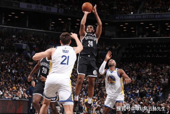 勇士大胜篮网,高居西部榜首 勇士大胜篮网,高居西部榜首