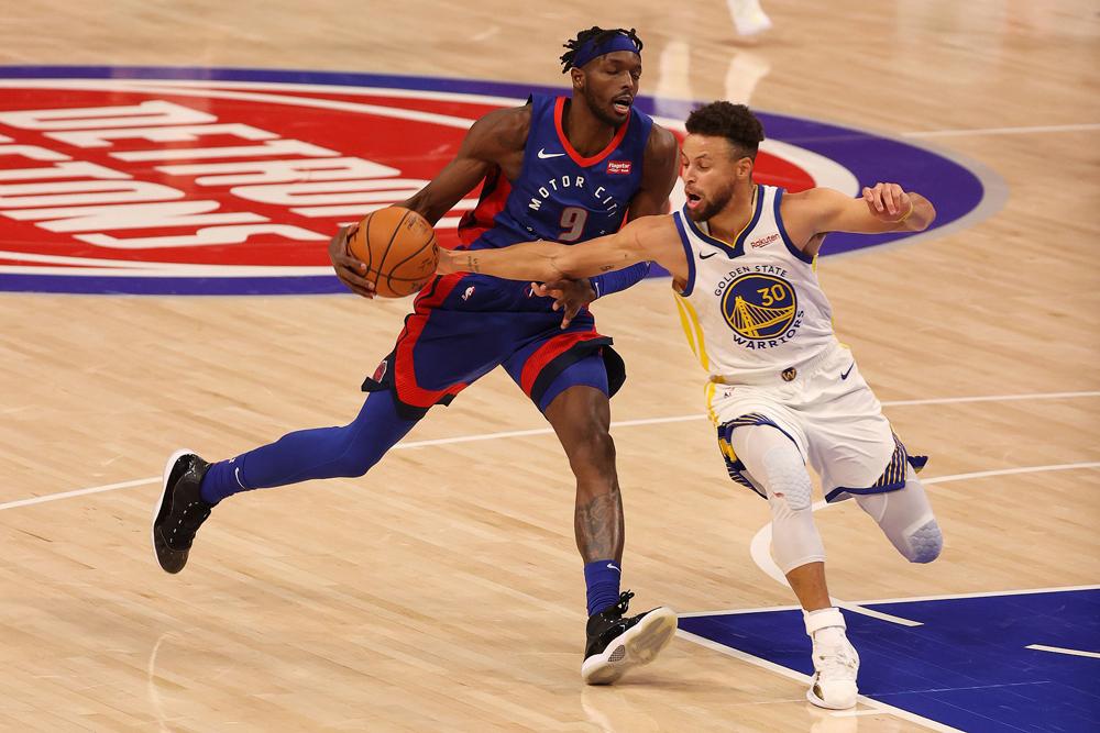 活塞豪取7连胜:格兰特关键三分致胜 活塞豪取7连胜:格兰特关键三分致胜