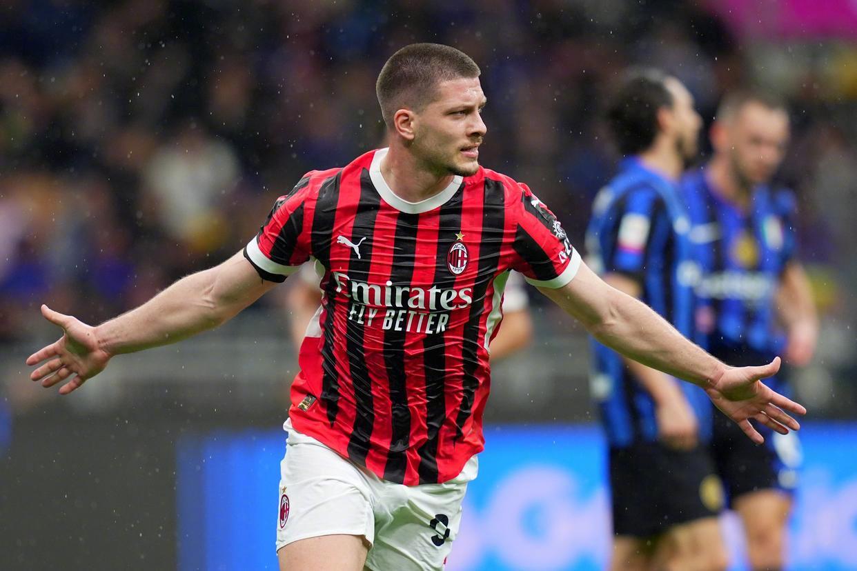 包含AC米兰主场2-2战平桑普多利亚,盘迪度眼镜男两球助攻托纳利破门的词条 包含AC米兰主场2-2战平桑普多利亚,盘迪度眼镜男两球助攻托纳利破门的词条