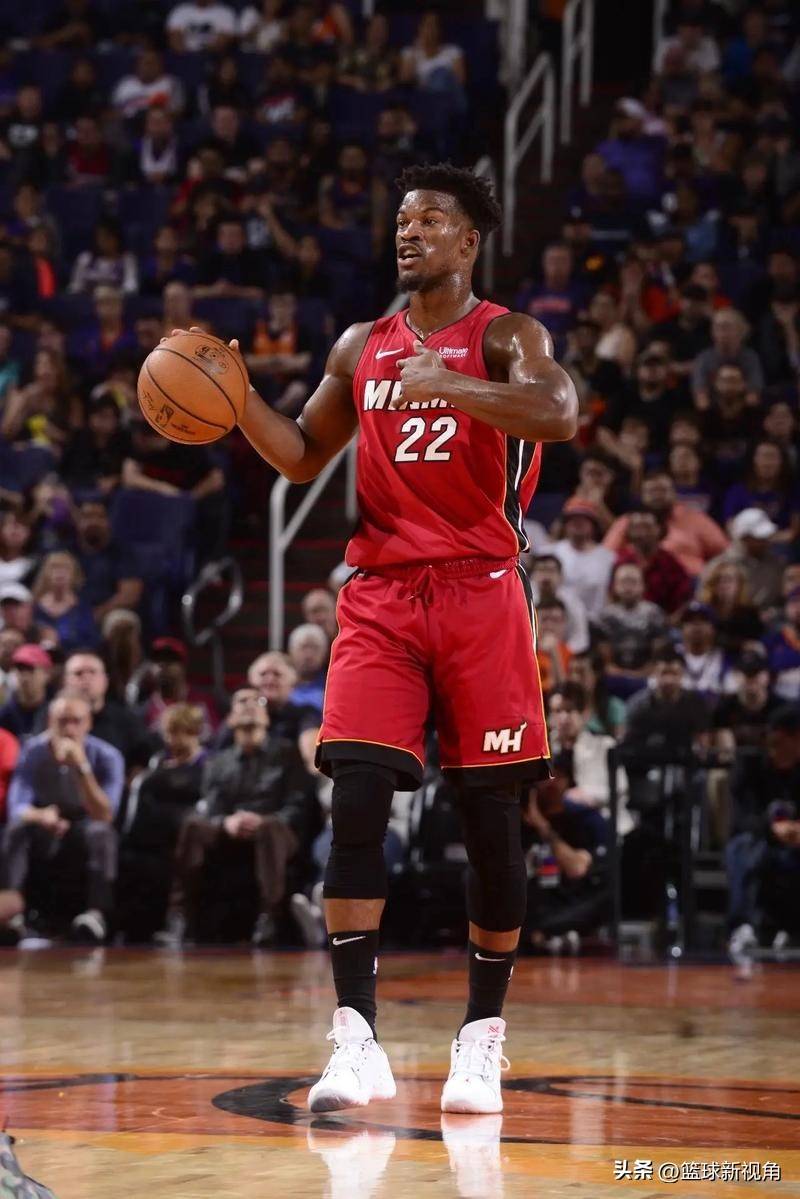 热火客场逆转绿军,巴特勒关键时刻发威。 热火客场逆转绿军,巴特勒关键时刻发威。